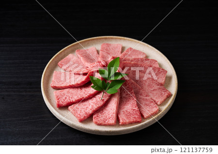 国産和牛　焼肉用　霜降り 121137759