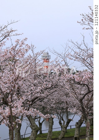 桜並木と石炭記念館 121140332