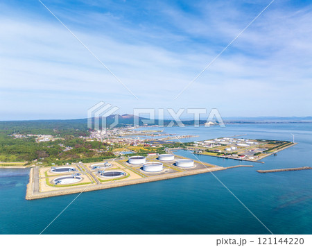 男鹿半島の石油備蓄基地(秋田県男鹿市) 男鹿半島の石油備蓄基地(秋田県男鹿市) 121144220