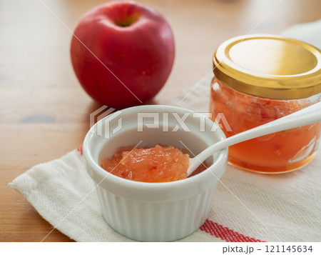 手作りのりんごジャム 手作りのりんごジャム 121145634