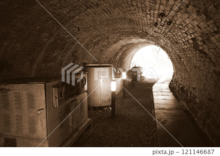 東洋のマチュピチュ別子銅山　坑道 121146687