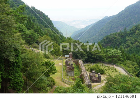 東洋のマチュピチュ別子銅山 東平貯鉱庫跡 東洋のマチュピチュ別子銅山 東平貯鉱庫跡 121146691