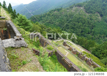 東洋のマチュピチュ別子銅山 東平貯鉱庫跡 東洋のマチュピチュ別子銅山 東平貯鉱庫跡 121146698