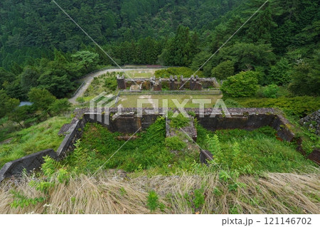 東洋のマチュピチュ別子銅山 東平貯鉱庫跡 東洋のマチュピチュ別子銅山 東平貯鉱庫跡 121146702