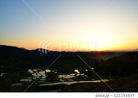 星峠の棚田　夜明け（新潟県） 121151637