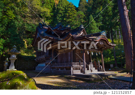 紙の神様をまつる神社の秋　岡太神社・大瀧神社　 121152857