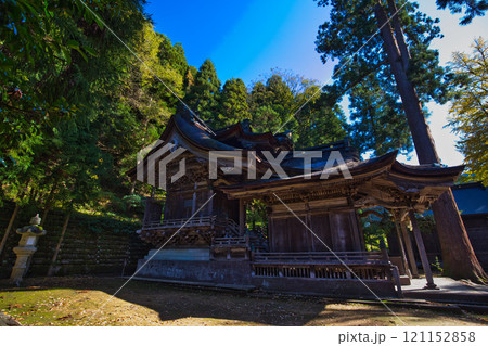 紙の神様をまつる神社の秋　岡太神社・大瀧神社　 121152858