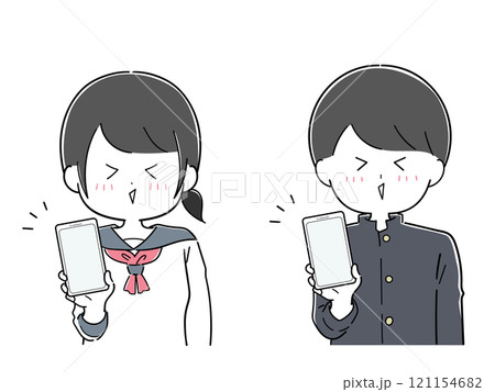 スマホが楽しい学生の男女セット 121154682