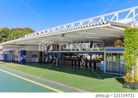 埼玉県　所沢市　西武球場前駅（改札） 121154731