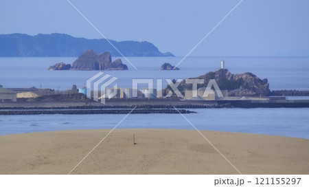 鳥取砂丘からの海の眺め1 121155297