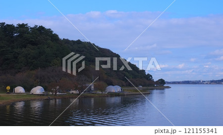 鳥取県湖山池青島のグランピング施設1 121155341