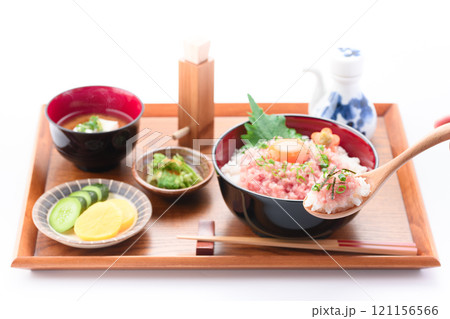 ネギトロ丼 （ まぐろのたたき丼 ） 121156566