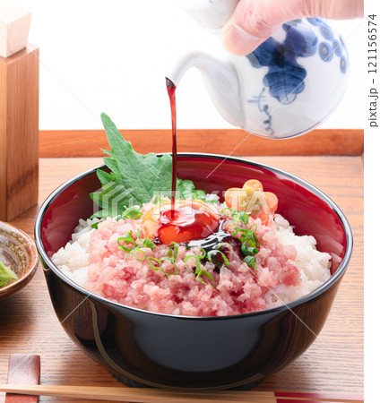 ネギトロ丼 ( まぐろのたたき丼 ) ネギトロ丼 ( まぐろのたたき丼 ) 121156574