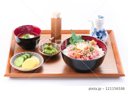 ネギトロ丼 （ まぐろのたたき丼 ） 121156586