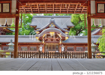 今宮神社の舞殿ごしの本殿 今宮神社の舞殿ごしの本殿 121156873