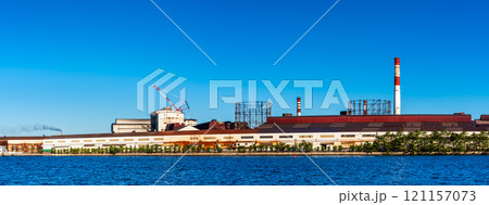北九州工場朝風景（日本製鉄九州製鉄所）松山観光フェリー乗り場近くから　パノラマ【福岡県北九州市】 121157073