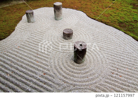 東福寺 方丈北庭の枯山水 東福寺 方丈北庭の枯山水 121157997