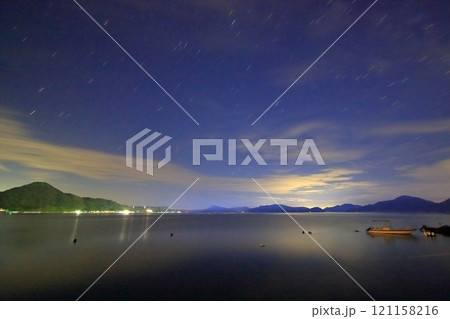 夜の三津口湾 (瀬戸内海) 121158216