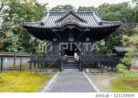 徳川家康の遺髪を祀る東照宮が境内にある京都・南禅寺の金地院 121158609