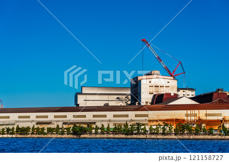 北九州工場朝風景（日本製鉄九州製鉄所）松山観光フェリー乗り場近くから【福岡県北九州市】 121158727