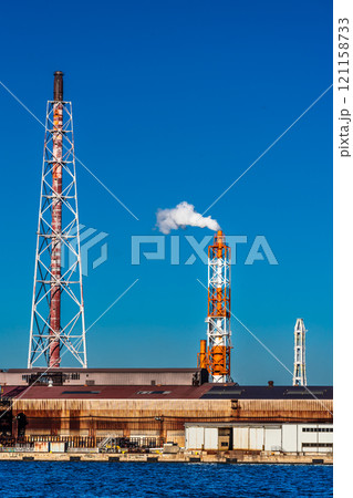 北九州工場朝風景(日本製鉄九州製鉄所)松山観光フェリー乗り場近くから【福岡県北九州市】 北九州工場朝風景(日本製鉄九州製鉄所)松山観光フェリー乗り場近くから【福岡県北九州市】 121158733
