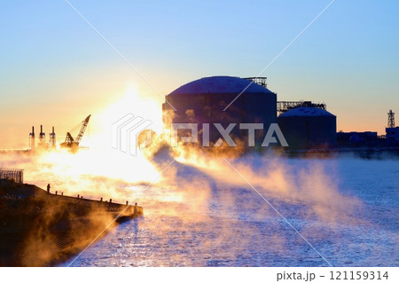 日立港のけあらし　12月中旬　茨城県 121159314