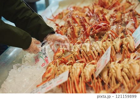 海鮮市場の品物　撮影協力・ ピアbandai 121159899
