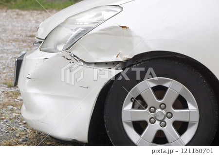 事故車両　フロントバンパー 121160701