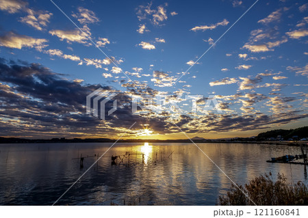 涸沼夕景と筑波山【茨城県茨城町親沢の鼻側】 涸沼夕景と筑波山【茨城県茨城町親沢の鼻側】 121160841