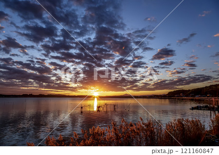 涸沼夕景と筑波山【茨城県茨城町親沢の鼻側】 涸沼夕景と筑波山【茨城県茨城町親沢の鼻側】 121160847
