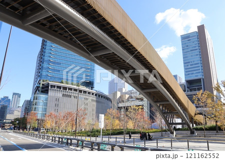 大阪駅　梅田　オフィスビル　グラングリーン大阪　デートスポット　大阪関西万博　グランフロント大阪 121162552