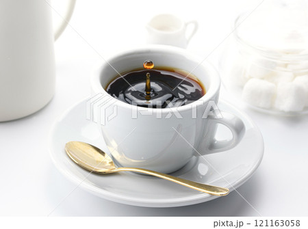 ホットコーヒー ( 白背景 ) ホットコーヒー ( 白背景 ) 121163058