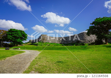 世界遺産・今帰仁城跡(沖縄県国頭郡今帰仁村) 世界遺産・今帰仁城跡(沖縄県国頭郡今帰仁村) 121164508