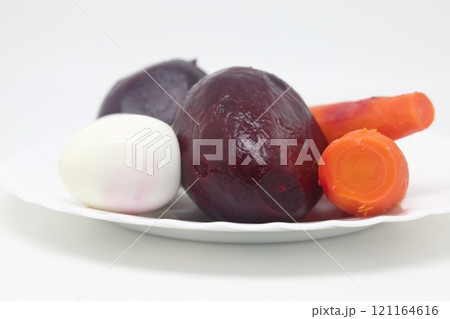 Peeled boiled beets and carrots. Village food. Proper nutrition. 121164616