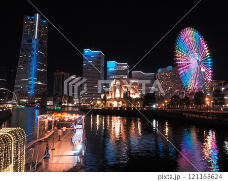 冬のみなとみらいの夜景 冬のみなとみらいの夜景 121168624