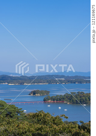 【縦写真】日本三景 松島の風景 121169675
