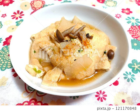 家庭料理の油揚げの袋煮 121170848