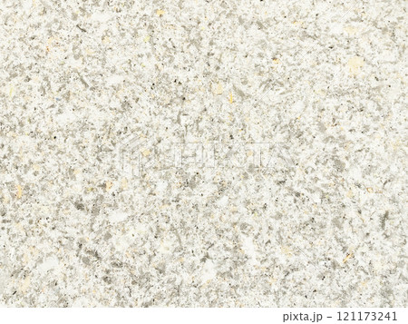 アイボリー色のウレタンマーブルフォームの細かな気泡のある表面の横長の背景画像 121173241
