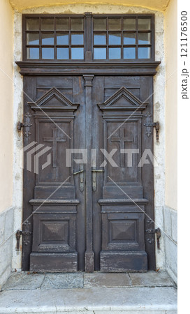Wooden church doors 121176500