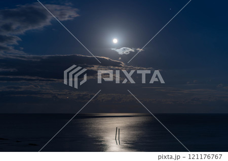 堀切峠の月夜 121176767