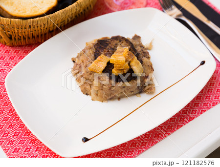 Mashed potatoes and cabbage with bacon Mashed potatoes and cabbage with bacon 121182576