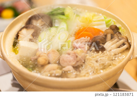 鶏の水炊き鍋 鶏の水炊き鍋 121183871