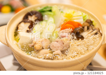 鶏の水炊き鍋 121184025