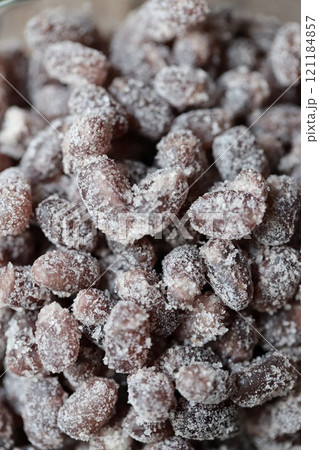 北海道産小豆の甘納豆　和菓子 121184857