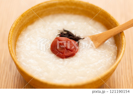 梅干しの乗ったお粥（梅がゆ） 121190154