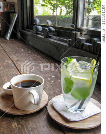 レモネードとホットコーヒー 121191104