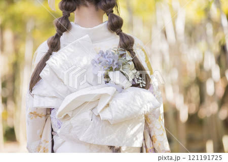 成人式イメージ　帯結びアレンジ 121191725