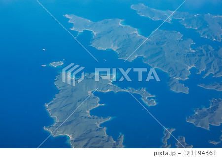 奄美群島の無人島　須子茂離（鹿児島県大島郡瀬戸内町） 121194361