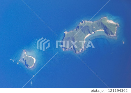 奄美群島の無人島 須子茂離(鹿児島県大島郡瀬戸内町) 奄美群島の無人島 須子茂離(鹿児島県大島郡瀬戸内町) 121194362