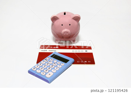 貯金　貯蓄　貯金箱　節約 121195426